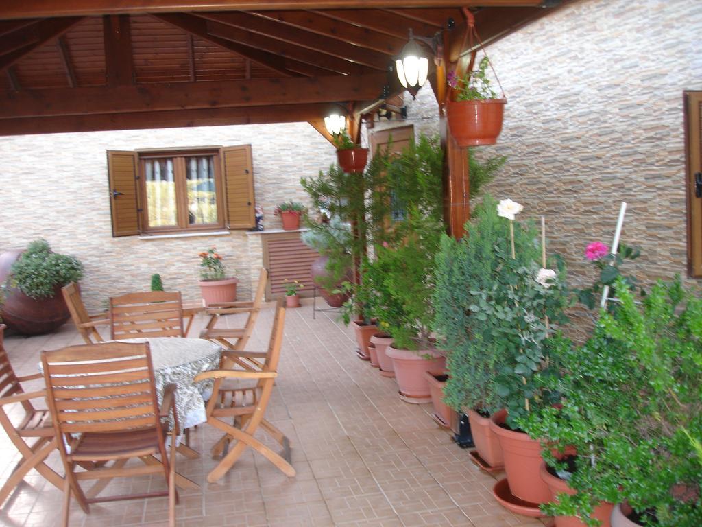 The Love Holiday House Tris Elies Εξωτερικό φωτογραφία