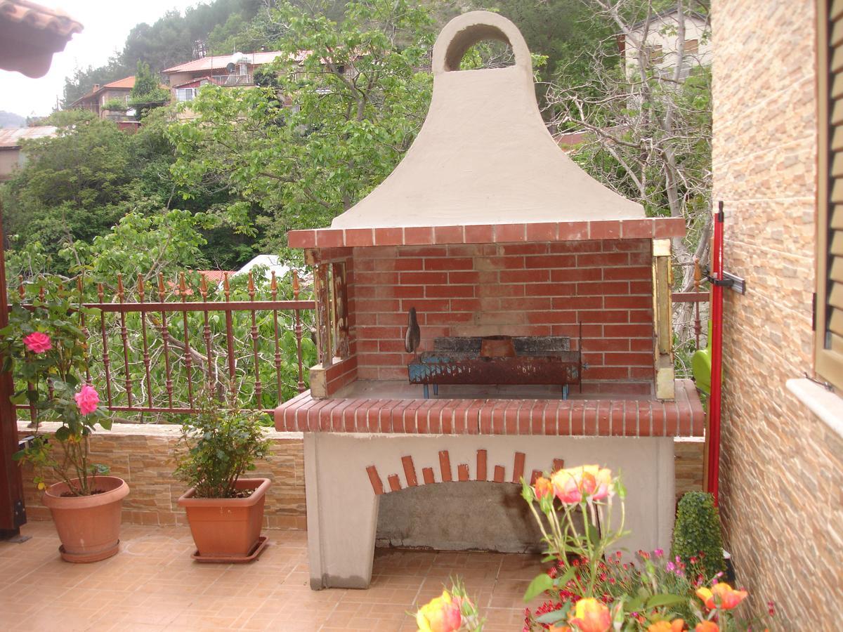 The Love Holiday House Tris Elies Εξωτερικό φωτογραφία